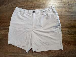 Chubbies Shorts Mens Large Beige Chino 6 Inch Inseam Elastic Stretch Pockets